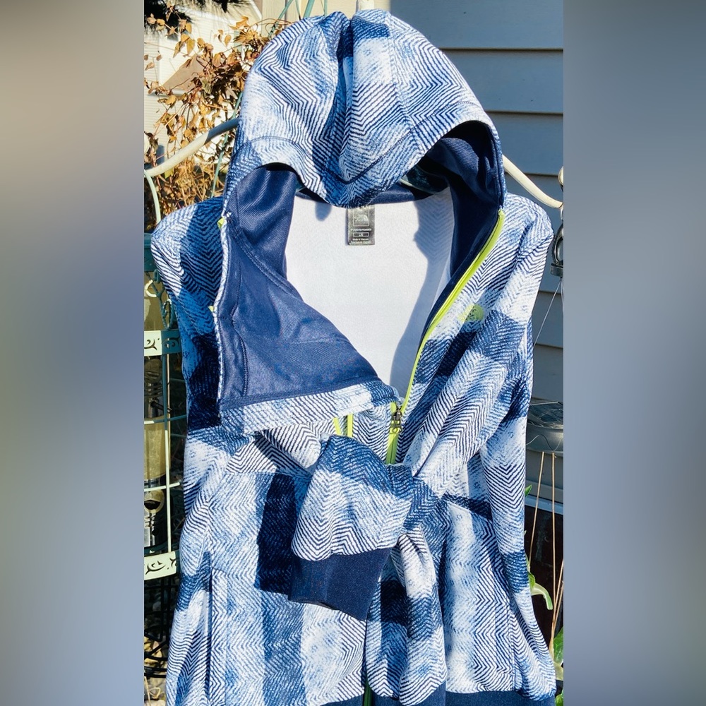 🔥😎North Face Sz-L VGUC Asymmetrical- Zip Women's Spring/Fall Hoodie, Sooo Comfy - Picture 2 of 16